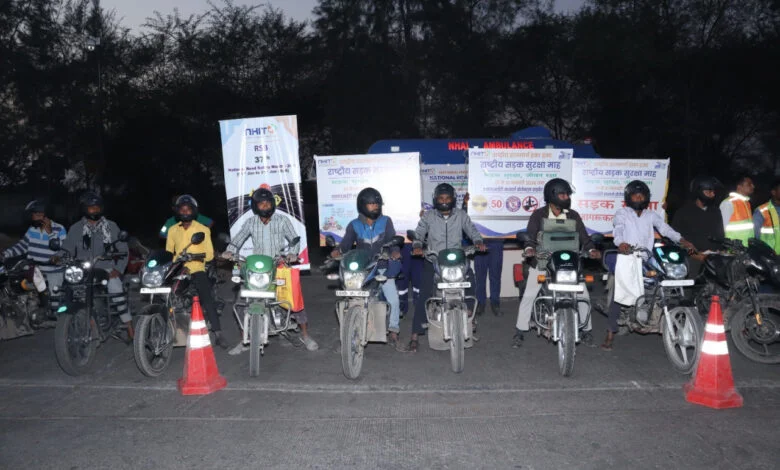 राष्ट्रीय सड़क सुरक्षा माह : रायपुर-बिलासपुर हाइवे पर चलाया गया जागरूकता अभियान