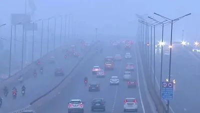 दिल्ली में 5 डिग्री तक लुढ़का पारा, तो UP में छाया बहुत घना कोहरा