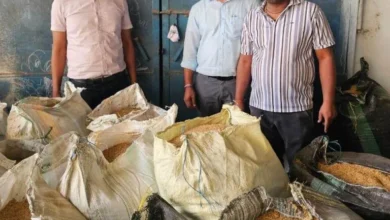 तीन पोहा मिलों के स्टॉक सील, 384 कट्टा अवैध धान जब्त