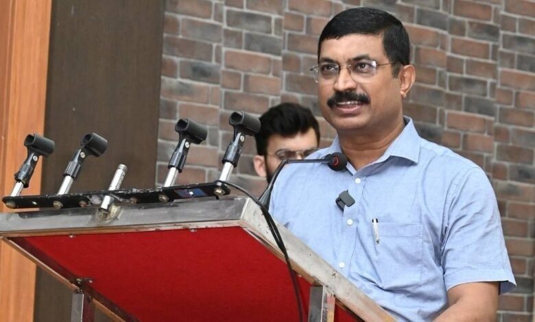 CG BREAKING: वरिष्ठ पत्रकार आर.कृष्णा दास बने CM साय के सलाहकार