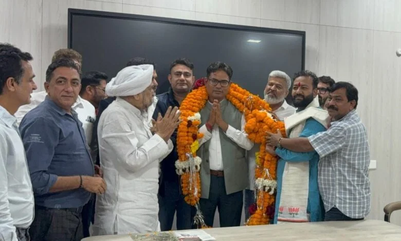 नई भूमि गाइडलाइन से रियल एस्टेट को मिलेगी गति, जनता को मिलेगी राहत, वित्त मंत्री ओपी चौधरी का विभिन्न संगठनों ने किया सम्मान