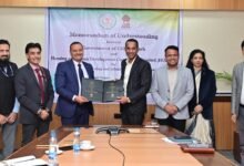 आवास और बुनियादी ढांचा विकास के लिए एम.ओ.यू. पर हस्ताक्षर