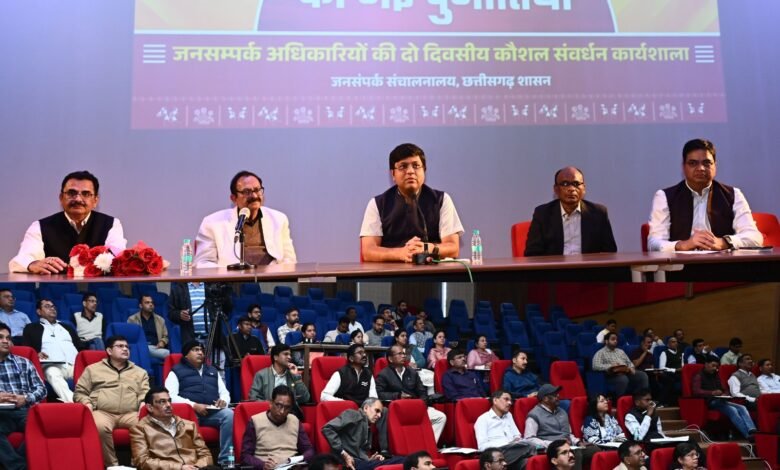 मीडिया के सभी माध्यमों का प्रयोग कर जनसंपर्क अधिकारी अपने कार्य को बना सकते हैं प्रभावशाली: आयुक्त डॉ. रवि मित्तल