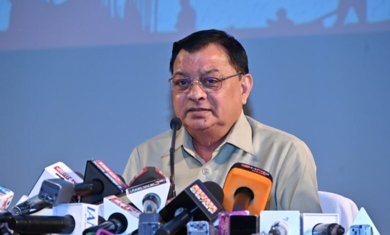 श्रम मंत्री श्री लखनलाल देवांगन  की पत्रकारवार्ता