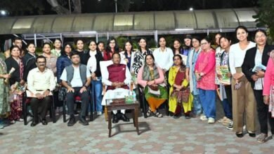 महिला पत्रकार अपने साहस से कर रहीं लोकतंत्र के चौथे स्तंभ को मजबूत- मुख्यमंत्री श्री साय महिला पत्रकार अपने साहस से कर रहीं लोकतंत्र के चौथे स्तंभ को मजबूत- मुख्यमंत्री श्री साय