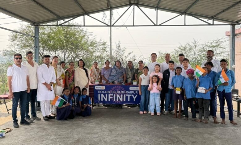 विद्यालय में हर्षोल्लाह के साथ मनाया गया गणतंत्र दिवस