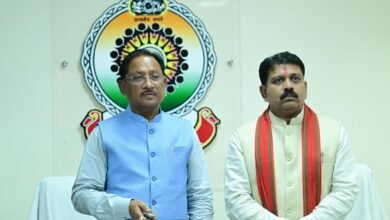 मुख्यमंत्री ने छत्तीसगढ़ पुलिस के रजत जयंती पदक का किया अनावरण मुख्यमंत्री ने छत्तीसगढ़ पुलिस के रजत जयंती पदक का किया अनावरण