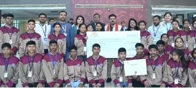 दिल्ली में आयोजित मॉडल यूथ ग्राम सभा में कोसमगुड़ा एकलव्य विद्यालय के युवाओं को मिला प्रथम पुरस्कार दिल्ली में आयोजित मॉडल यूथ ग्राम सभा में कोसमगुड़ा एकलव्य विद्यालय के युवाओं को मिला प्रथम पुरस्कार