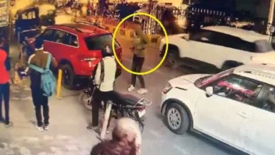 गैंगवार: आईजी ऑफिस के पास 30–35 गोलियां बरसाकर युवक की हत्या