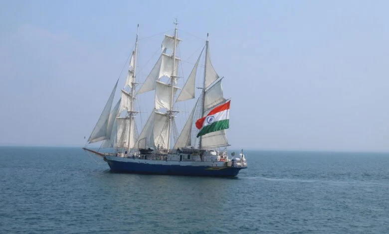 भारतीय नौसेना ने ओमान के सलालाह बंदरगाह पर किया अपना पहला पोर्ट कॉल