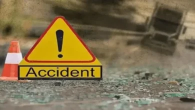 तेज रफ्तार बाइक नाली में गिरी, एक युवक की मौत, दूसरा गंभीर