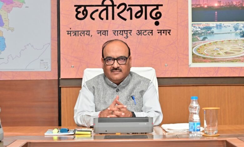 मुख्य सचिव ने मंत्रालय महानदी भवन में नवा अंजोर विजन@ 2047 मॉनिटरिंग पोर्टल की समीक्षा की