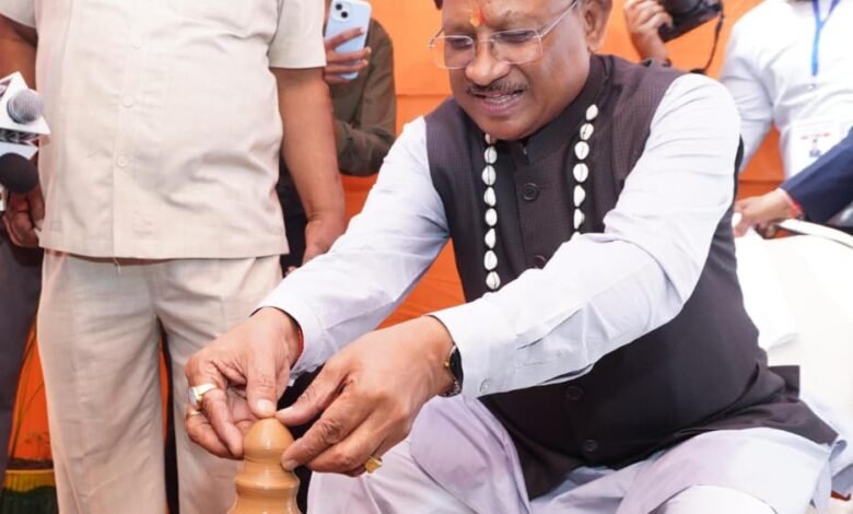 सरगुजा क्षेत्र के सर्वांगीण विकास और जनजातीय समाज का सशक्तिकरण हमारी सरकार की प्राथमिकता : मुख्यमंत्री
