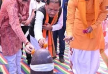 नीलकंठेश्वर महादेव मंदिर के प्राण-प्रतिष्ठा समारोह में सीएम हुए शामिल, सामुदायिक भवन निर्माण की घोषणा