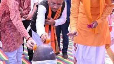 नीलकंठेश्वर महादेव मंदिर के प्राण-प्रतिष्ठा समारोह में सीएम हुए शामिल, सामुदायिक भवन निर्माण की घोषणा