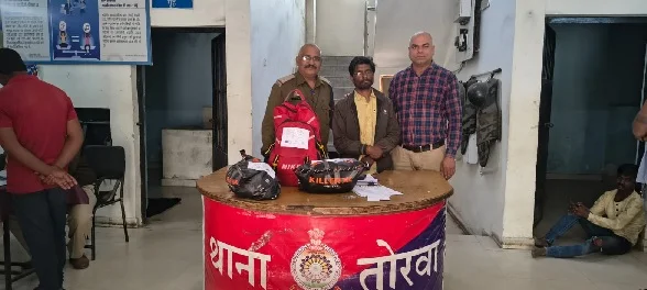 अन्तर्राज्यीय गांजा तस्कर गिरोह का एक आरोपी चढ़ा पुलिस के हत्थे अन्तर्राज्यीय गांजा तस्कर गिरोह का एक आरोपी चढ़ा पुलिस के हत्थे