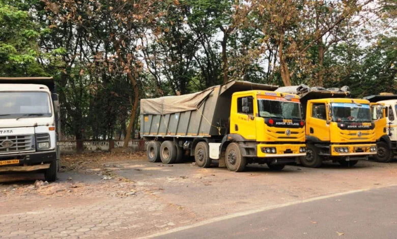 खनिज के अवैध उत्खनन एवं परिवहन मामले में 27 वाहन जब्त खनिज के अवैध उत्खनन एवं परिवहन मामले में 27 वाहन जब्त