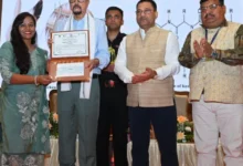 अपनी भावनाओं, दुख और खुशी को व्यक्त करने का सबसे सरल और सशक्त माध्यम हमारी मातृभाषा होती है : डेका