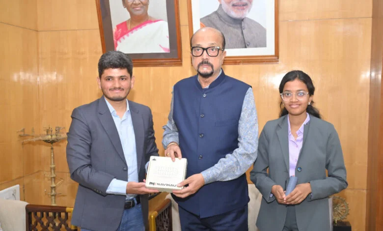 राज्यपाल डेका से यूनीसेफ के इमेजिन वेंचर के प्रथम भारतीय पुरस्कार विजेता ने की भेंट राज्यपाल डेका से यूनीसेफ के इमेजिन वेंचर के प्रथम भारतीय पुरस्कार विजेता ने की भेंट