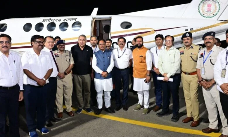 बिलासा देवी केवट एयरपोर्ट से रात्रि उड़ान सेवा का शुभारंभ, मुख्यमंत्री साय ने भरी पहली नाइट फ्लाइट