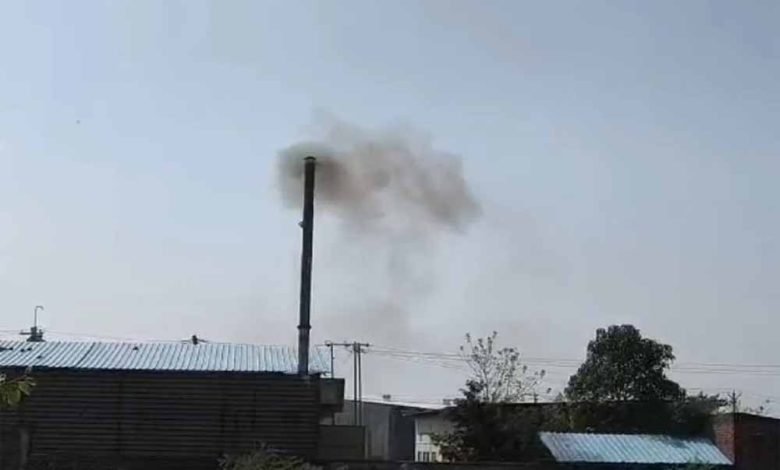 पर्यावरणीय उल्लंघनों पर मंडल सख्त: 30 उद्योगों पर उत्पादन बंद, 28.92 लाख की क्षतिपूर्ति पर्यावरणीय उल्लंघनों पर मंडल सख्त: 30 उद्योगों पर उत्पादन बंद, 28.92 लाख की क्षतिपूर्ति