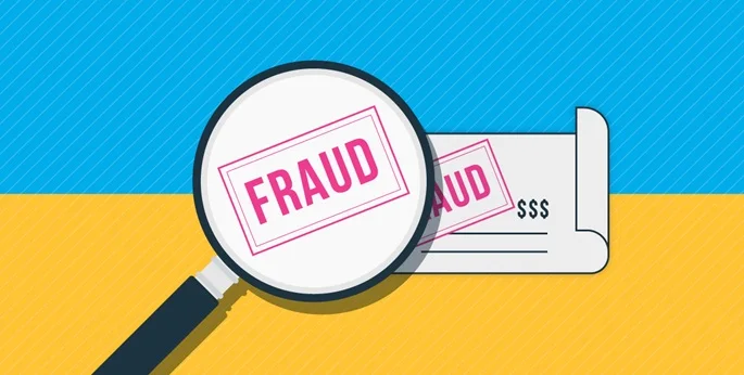 आयुष्मान योजना में धोखाधड़ी करने वाले 2 चिकित्सालयों के विरुद्ध निलंबन की कार्रवाई