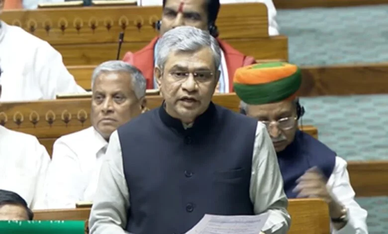 भारतीय रेल आम आदमी और मध्यम वर्ग की आकांक्षाओं की आधुनिक, सुरक्षित और सुगम सवारी : रेल मंत्री