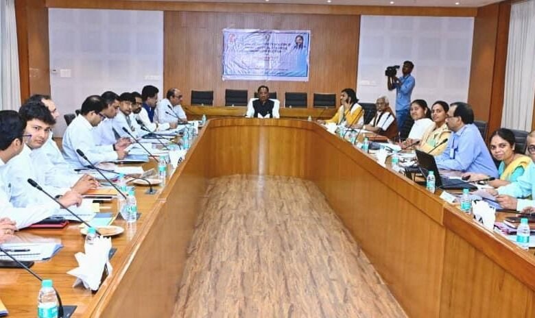 जबरन दबावपूर्वक मैनुअल स्केवेंजर्स का कार्य करवाने वालों पर की जाए कड़ी कार्यवाही- मुख्यमंत्री श्री विष्णुदेव साय