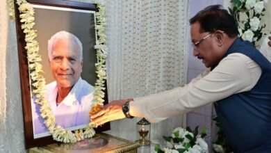 मुख्यमंत्री श्री विष्णुदेव साय ने लोकतंत्र सेनानी स्वर्गीय महावीर प्रसाद जैन को दी श्रद्धांजलि