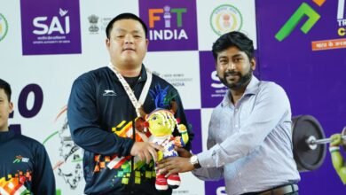 आर्थिक तंगी से जूझते हुए झारखंड के वेटलिफ्टर बाबूलाल हेम्ब्रम एक-एक मेडल के साथ बना रहे हैं अपनी पहचान