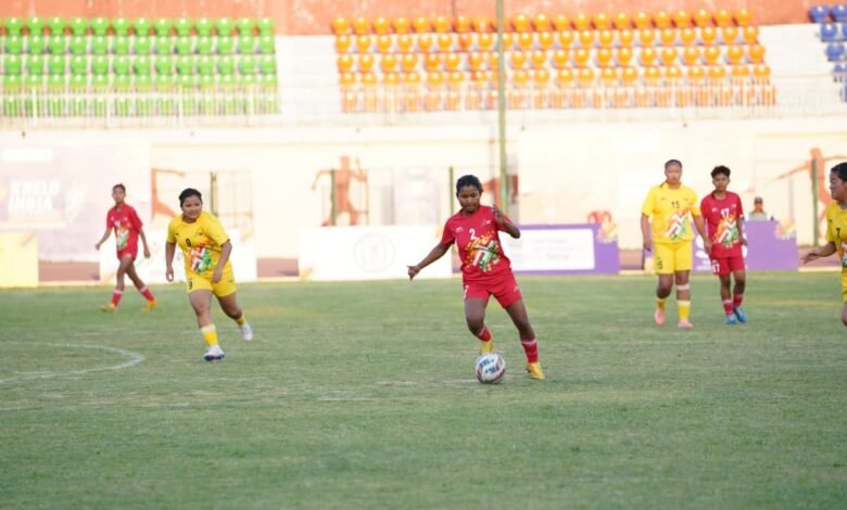 बालिका फुटबॉल प्रतियोगिता में असम ने सिक्किम और तमिलनाडु ने आंध्रप्रदेश को 3-0 से किया पराजित बालिका फुटबॉल प्रतियोगिता में असम ने सिक्किम और तमिलनाडु ने आंध्रप्रदेश को 3-0 से किया पराजित