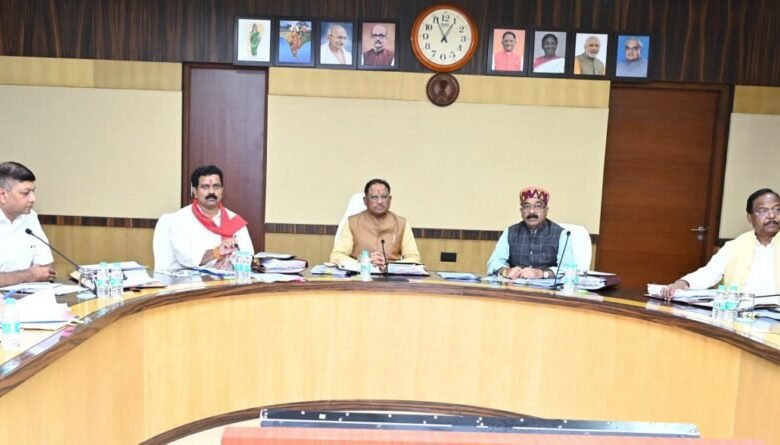 मुख्यमंत्री श्री विष्णु देव साय की अध्यक्षता में आज यहां मंत्रालय महानदी भवन में आयोजित कैबिनेट की बैठक में महत्वपूर्ण निर्णय लिए गए –