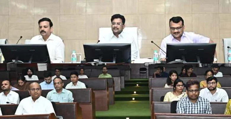 प्रमुख सचिव सोनमणि बोरा ने ली राज्य स्तरीय विभागीय बैठक, चार जिले के सहायक आयुक्त को शो-कॉज नोटिस प्रमुख सचिव सोनमणि बोरा ने ली राज्य स्तरीय विभागीय बैठक, चार जिले के सहायक आयुक्त को शो-कॉज नोटिस