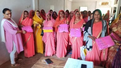 आंगनबाड़ी कार्यकर्ताओं को साड़ी वितरण तय मापदंड और पारदर्शी प्रक्रिया के तहत