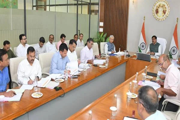 कंबाइन हार्वेस्टरों को मिलेगी टोल से छूट : मुख्यमंत्री