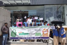 व्यापारियों को दुकानों में तत्काल टैग लगाने के निर्देश दिए गए, जो भी ग्राहक आएंगे, अपना थैला साथ में लेकर आएंगे