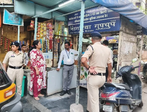 कॉस्मेटिक दुकानों पर खाद्य एवं औषधि प्रशासन की सख्ती, एक्सपायरी उत्पादों व दस्तावेजों की जांच