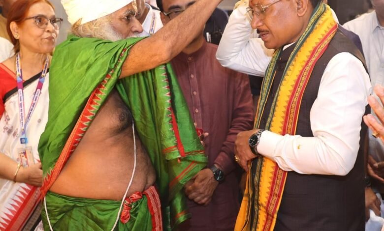 मुख्यमंत्री श्री विष्णु देव साय ने रायगढ़ के राजापारा स्थित भगवान जगन्नाथ मंदिर में की पूजा-अर्चना