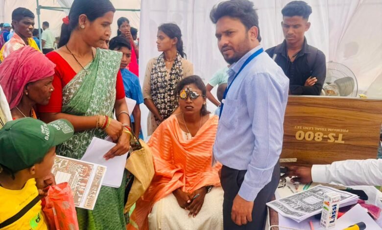 मेगा स्वास्थ्य शिविर में उमड़ा जनसैलाब