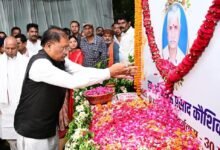 मुख्यमंत्री श्री विष्णु देव साय ने स्व. श्री भुलऊ प्रसाद कौशिक को दी भावभीनी श्रद्धांजलि