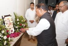 मुख्यमंत्री श्री विष्णु देव साय ने स्वर्गीय श्रीमती प्रेमलता अग्रवाल को दी श्रद्धांजलि