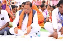 संविधान के मूल्यों को जन-जन तक पहुंचाने का संकल्प: समरसता भोज में शामिल हुए मुख्यमंत्री श्री साय