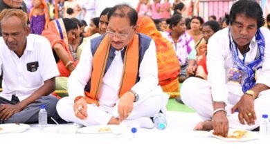 संविधान के मूल्यों को जन-जन तक पहुंचाने का संकल्प: समरसता भोज में शामिल हुए मुख्यमंत्री श्री साय