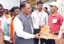 सिलगेर के माड़वी कोसा ने अपने हाथों से बनाया अपना घर, मुख्यमंत्री ने सौंपी खुशियों की चाबी