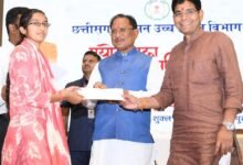 छत्तीसगढ़ को प्रगति और समृद्धि के नए आयामों तक ले जाने में युवा पीढ़ी की महत्वपूर्ण भूमिका – उच्च शिक्षा मंत्री श्री टंकराम वर्मा