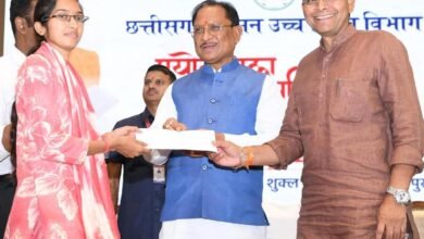 छत्तीसगढ़ को प्रगति और समृद्धि के नए आयामों तक ले जाने में युवा पीढ़ी की महत्वपूर्ण भूमिका – उच्च शिक्षा मंत्री श्री टंकराम वर्मा