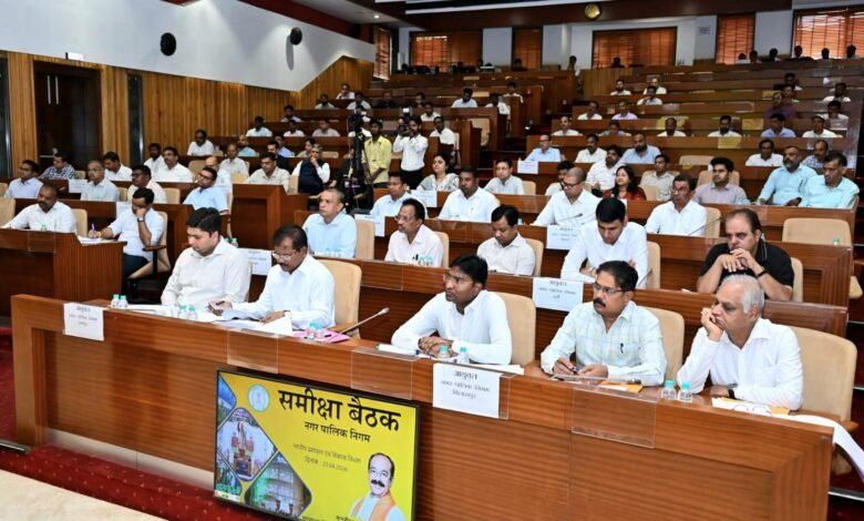 शहरों में पेयजल आपूर्ति, अवैध प्लॉटिंग और अवैध निर्माण पर उप मुख्यमंत्री श्री अरुण साव सख्त