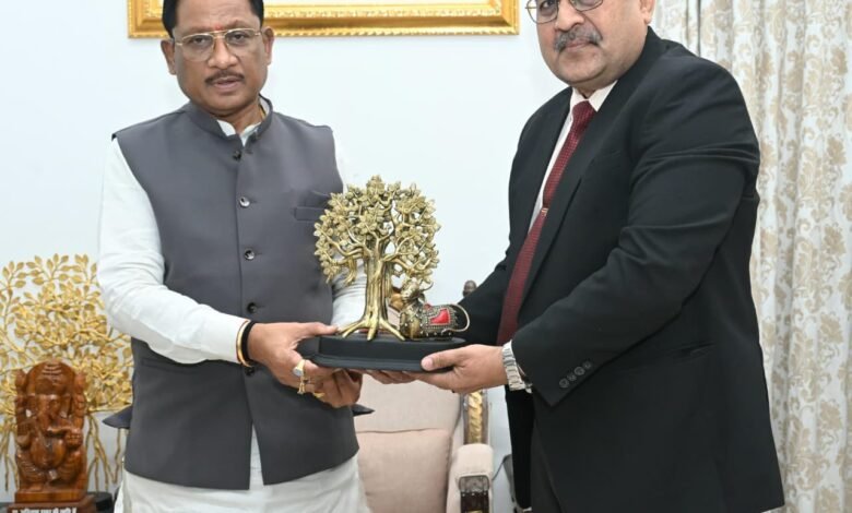 मुख्यमंत्री श्री विष्णु देव साय से आईओसीएल के मुख्य महाप्रबंधक ने की सौजन्य मुलाकात