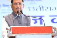 मुख्यमंत्री श्री विष्णु देव साय ने हज यात्रियों को वितरित किया फर्स्ट एड किट: सफल हज यात्रा के लिए शुभकामना देकर यात्रियों का किया स्वागत