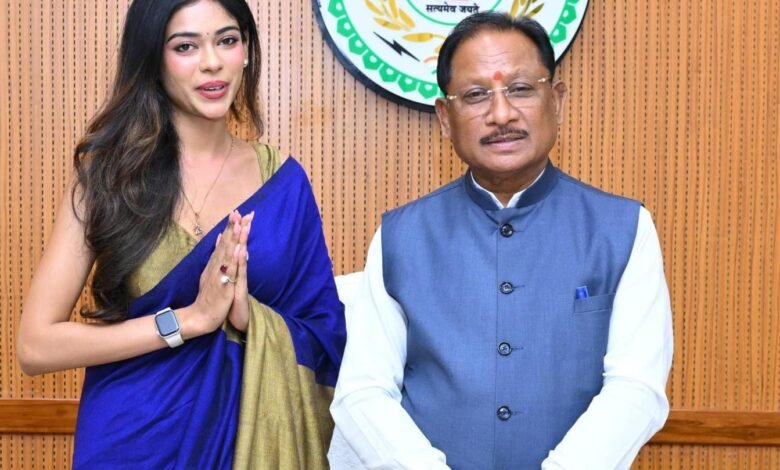 मुख्यमंत्री श्री विष्णुदेव साय से मिस इंडिया छत्तीसगढ़ सुश्री अनुष्का सोन ने की सौजन्य मुलाकात : सदन का ऐतिहासिक सत्र सुनने विधानसभा पहुंची थी मिस इंडिया छत्तीसगढ़